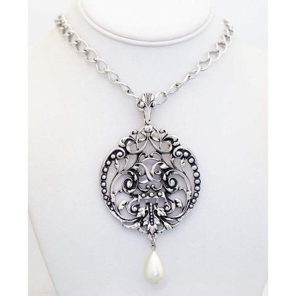 Vintage Intricate Fantasy Silver Tone Necklace of 26 Inches by Avon, E29 - Picture 2 of 3